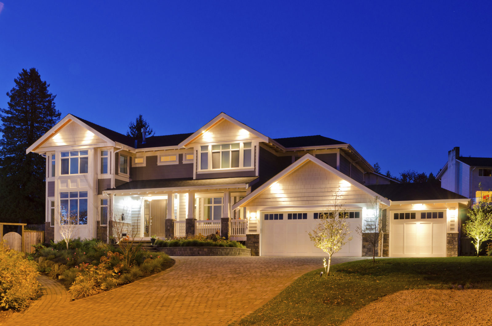 4 Reasons to Select LED Outdoor Lighting for Your Delaware Home